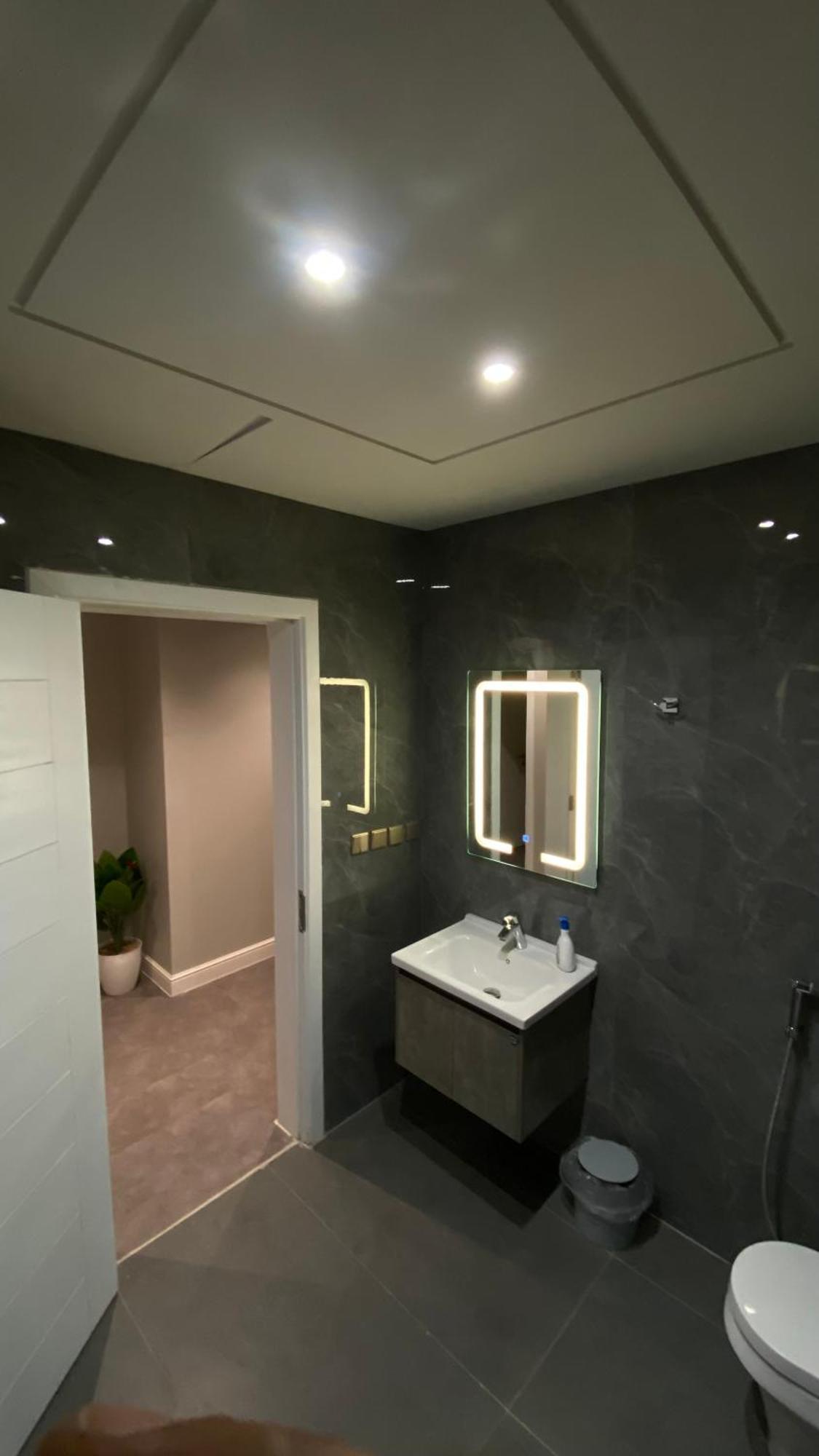 Dna Luxury ,smart Entry , Perfect View Apartment